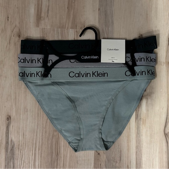 NWT Calvin Klein Logo 3 pack Bikini Cotton Panties underwear Size M - Picture 1 of 6